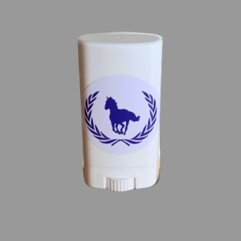 15g sculpting wax on a grey background