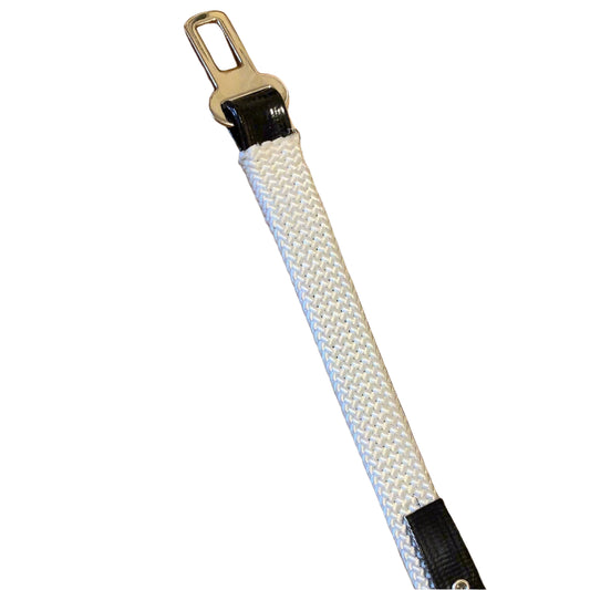 L'Equino Essentials white PVC dog seatbelt